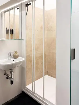 Ein Badezimmer in der Unterkunft GG Immobilien-15 min to city centre
