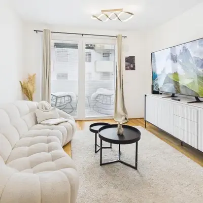 Apartment near Donau with Parking Garage