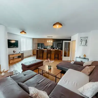 Stylish 2BR Flat