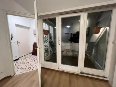 Grundriss der Unterkunft Lovely 3BR Apartment with Balcony near Rennweg station