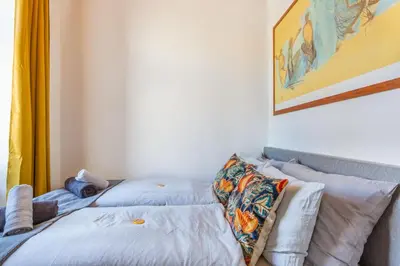 Ein Bett oder Betten in einem Zimmer der Unterkunft ANTIK DREAM - 3BR - quiet - bright