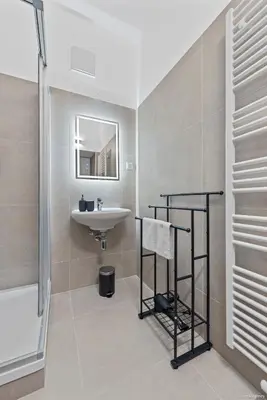 Ein Badezimmer in der Unterkunft Nüll Residences 10 - 1 Bedroom with Parking Space