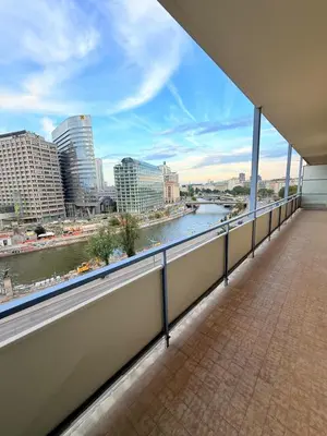 Ein Balkon oder eine Terrasse in der Unterkunft Grand Heart of Vienna City View Residence