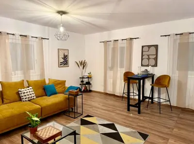 Ein Sitzbereich in der Unterkunft Stylish apartment close to Wiener Neustadt