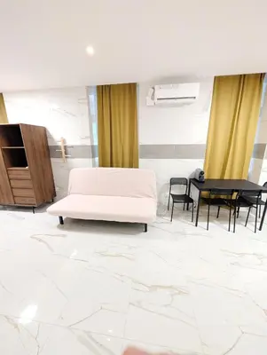 Ein Sitzbereich in der Unterkunft Comfortable Apartment in Lanstrasse Area BR1