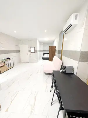 Küche/Küchenzeile in der Unterkunft Comfortable Apartment in Lanstrasse Area BR1