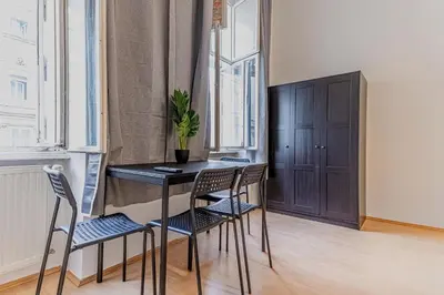Grundriss der Unterkunft Spacious Two Bedroom Apartment Near Stadthalle