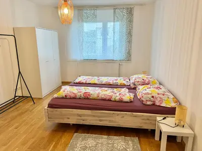 Grundriss der Unterkunft Happy Home near Airport - Free Parking