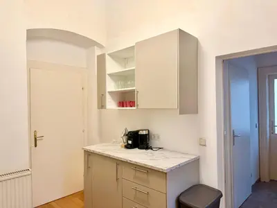 Grundriss der Unterkunft 4 Bedroom Apartment with Backyard