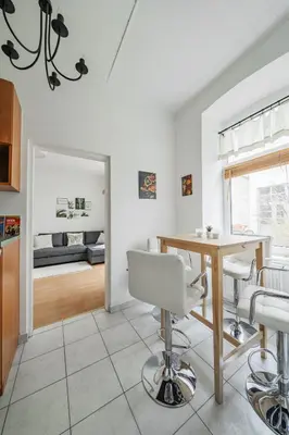 Küche/Küchenzeile in der Unterkunft Stylish Cosy Apartment with Easy Access