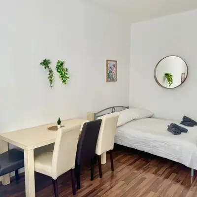 Central Long-Term Apartment - near First District