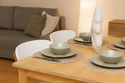 Ein Sitzbereich in der Unterkunft Crown apartments! Cozy modern apartment near Naschmarkt