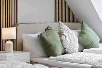 Ein Bett oder Betten in einem Zimmer der Unterkunft U1 Metro Nearby - 1-BR - fast Wi-Fi