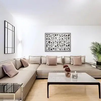 100 m2 Apartment near Belvedere and Central Train Station