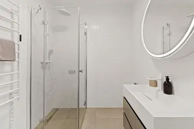 Ein Badezimmer in der Unterkunft 1-BR with Outdoor Space - Onsite Parking for 19,90 per Day