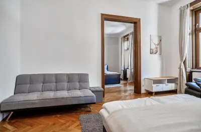 Grundriss der Unterkunft Quiet Apartment with Easy City Access - Close to U3 Schweglerstraße