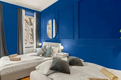Ein Bett oder Betten in einem Zimmer der Unterkunft Modern Apartments - 1 min to Reumannplatz - Easy City Centre Access