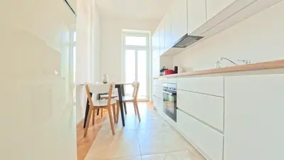 Küche/Küchenzeile in der Unterkunft ampm Traunfelsgasse - Coliving Vienna I Monthly Stays