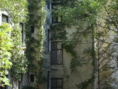 Das Gebäude in dem sich die Ferienwohnung befindet