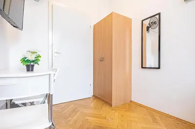 Grundriss der Unterkunft Lovely 4BR Apt Garden by Lorenz Böhler & Danube