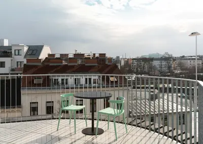 Ein Balkon oder eine Terrasse in der Unterkunft Limehome Vienna Vivenotgasse
