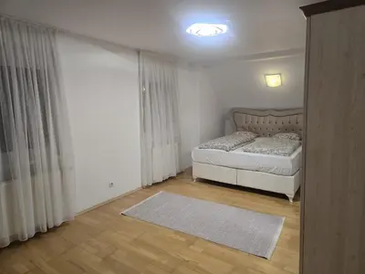Ein Bett oder Betten in einem Zimmer der Unterkunft Beautiful house 15 minutes from Schwechat Airport