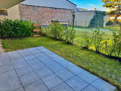 Grundriss der Unterkunft Apartment with 5 Single Beds & Garden near SCS