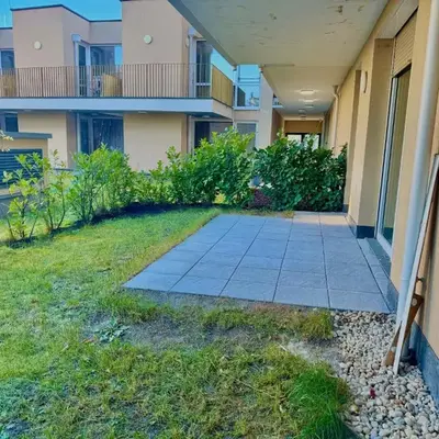 Modern Apartment with Garden near SCS