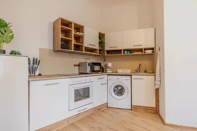 Küche/Küchenzeile in der Unterkunft 5-Min to Danube Canal ,Modern Flat for Longstays