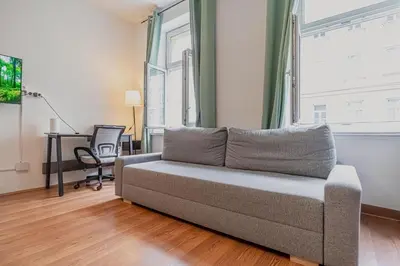 Ein Sitzbereich in der Unterkunft Charming 1BR Apartment Long Stay Prater & Danube