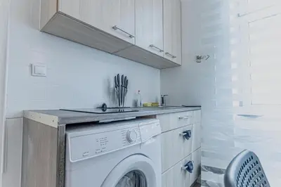 Küche/Küchenzeile in der Unterkunft Cozy Apartment, Long Stay , Praterstern & Danube