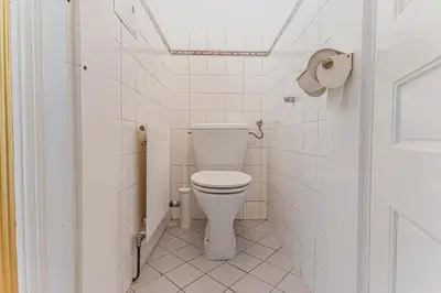 Ein Badezimmer in der Unterkunft Comfortable Private Rooms Near Landstraße , 15 Min Access