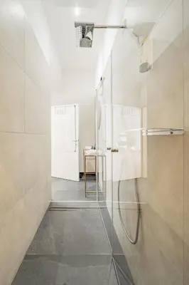 Ein Badezimmer in der Unterkunft Premium Ground Floor Apartment with Free Parking