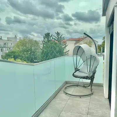 Rooftop Luxury Apartment with Free Parking