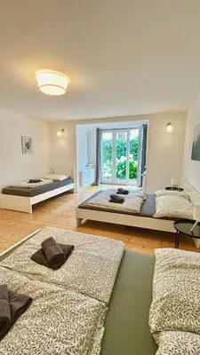 Ein Bett oder Betten in einem Zimmer der Unterkunft Cosy Stylish Long-Term Apartment