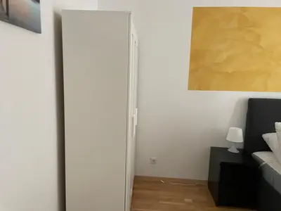 Ein Bett oder Betten in einem Zimmer der Unterkunft 3 Bedroom Long-Term Apartment