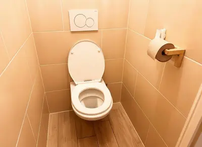 Ein Badezimmer in der Unterkunft Cozy & Spacious Brick Basement Cityloft - 2 Beds, Smart Projector - Central Location - 20 min to City Center