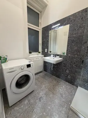 Ein Badezimmer in der Unterkunft Old Town Vienna Apartment Walk to Stephansdom