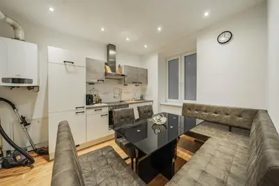 Küche/Küchenzeile in der Unterkunft Belvedere City Spacious Apartment