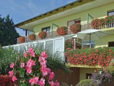 Ein Garten an der Unterkunft Haus Margarethe