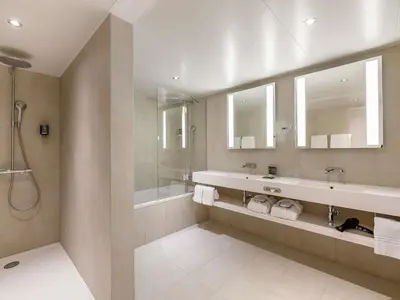 Ein Badezimmer in der Unterkunft Novotel Wien Hauptbahnhof