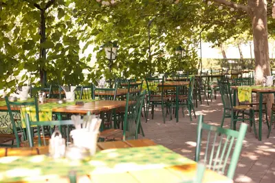 Ein Restaurant oder anderes Speiselokal in der Unterkunft Gasthof Kummer