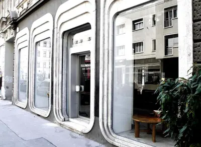 Eine Fassade oder ein Eingang zu City Centre Klimts Balcony