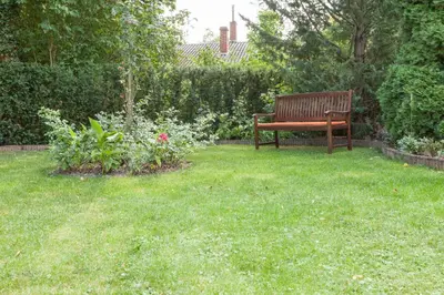 Ein Garten an der Unterkunft Pension Elfy