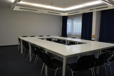 Der Geschäftsbereich oder Konferenzraum in der Unterkunft Lenas West Hotel
