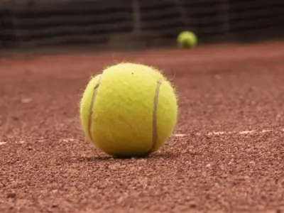 Tennis und/oder Squash in der Unterkunft Hotel Khail oder in der Nähe