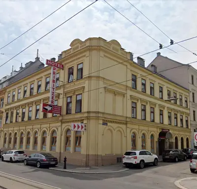 Das Gebäude in dem sich das Hotel befindet