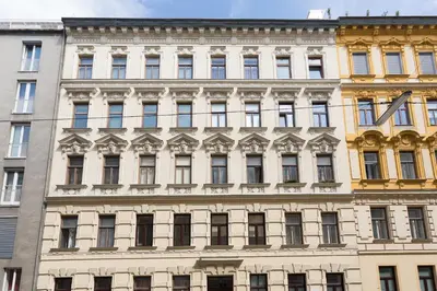 Das Gebäude in dem sich die Ferienwohnung befindet