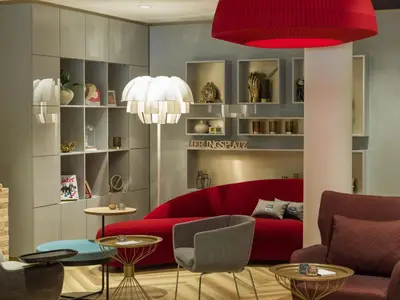 Ein Sitzbereich in der Unterkunft Holiday Inn - the niu, Franz Vienna by IHG
