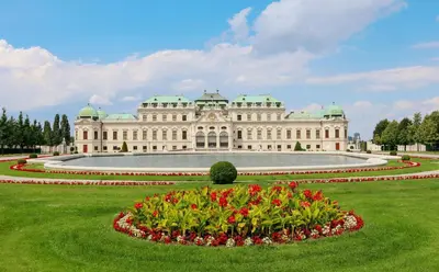 Ein Garten an der Unterkunft Holiday Inn - the niu, Franz Vienna by IHG